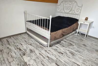 Casă cu 5 camere cu Teren 1500 Mp în Central