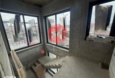 Casă cu 5 camere cu Teren 600 Mp în Central - 2