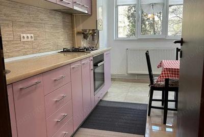 Apartament cu 3 camere semidecomandat în Mazepa 1