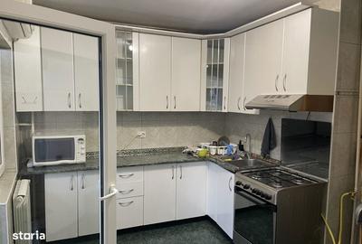 Apartament cu 3 camere decomandat, mobilat în Unirii - 1