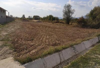 Teren de 2700 mp, în Lelești - 2