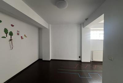 Birou, de 650 mp, în Trocadero - 27