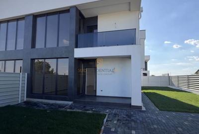 Duplex cu 4 camere cu Canalizare în 1 Decembrie