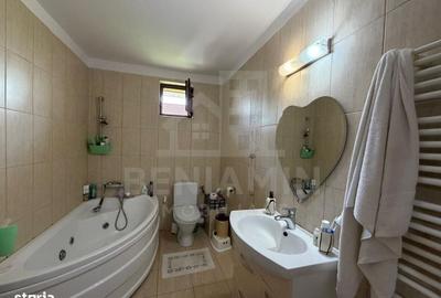 Casă cu 4 camere în Bariera Vâlcii