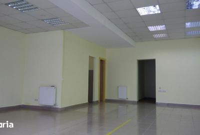 Spațiu comercial, de 60 mp, în Central