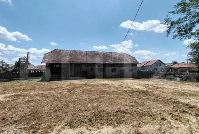Casă cu 3 camere cu Teren 2240 Mp în Raciu - 10