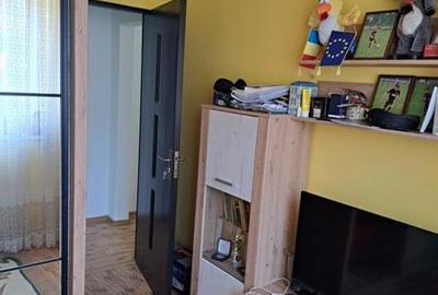 Apartament cu 4 camere semidecomandat în Astra - 4