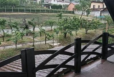 Casă cu 5 camere cu Canalizare în Central - 3