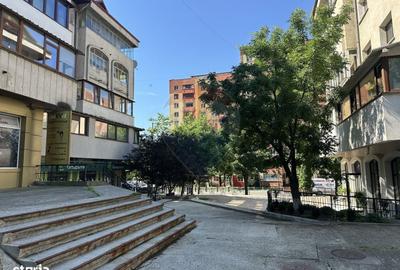 Spațiu comercial, de 123 mp, în Central