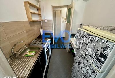 Apartament cu 2 camere decomandat în Hala Centrală - 3