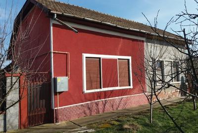 Casă cu 4 camere în Orșova