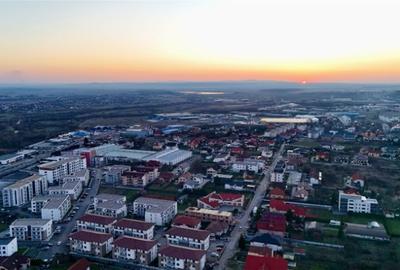 Apartament cu 3 camere decomandat în Valea Roșie - 2