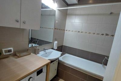 Apartament cu 2 camere decomandat în UTA - 8