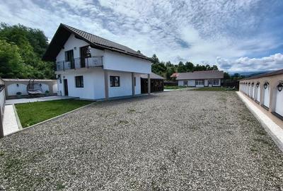 Casă cu Teren 1200 Mp în Central