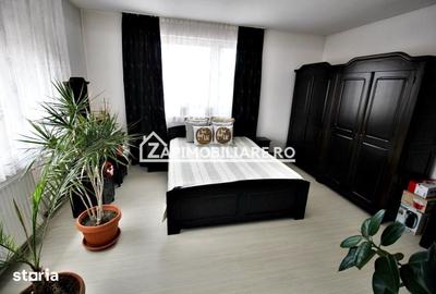 Casă cu 7 camere cu Teren 720 Mp în Unirii