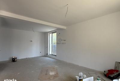 Casă cu 4 camere cu Teren 250 Mp în Domnești