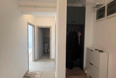 Apartament cu 2 camere decomandat în Tractorul