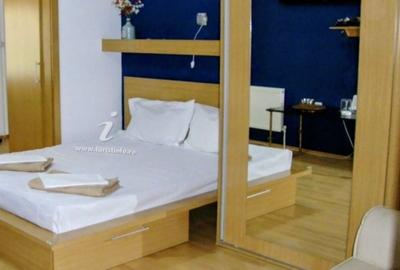 Casă cu 10 camere cu Teren 500 Mp în Nord