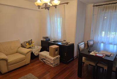 Apartament cu 3 camere decomandat în Drumul Sării - 2