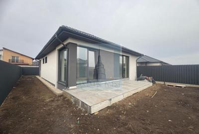 Casă individuală cu 4 camere cu Canalizare în Sânpetru - 7
