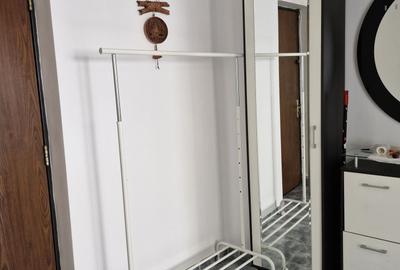 Apartament cu 2 camere semidecomandat în Berceni - 7