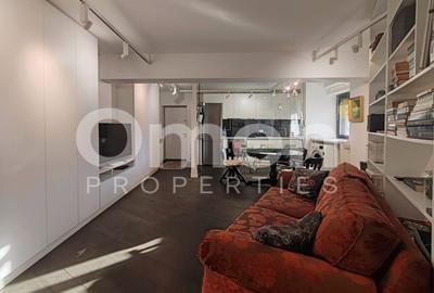 Apartament cu 2 camere semidecomandat, mobilat în Central