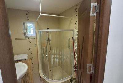 Apartament cu 2 camere decomandat în Micro 17