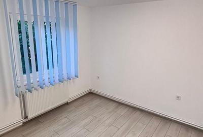 Apartament cu 3 camere decomandat în Dâmbu Pietros - 2