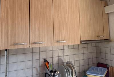 Apartament cu 3 camere decomandat, mobilat în Brâncoveanu