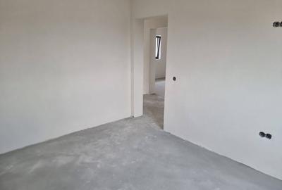 Casă cu 4 camere în Bradu
