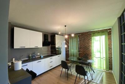 Apartament cu 3 camere semidecomandat, mobilat în Gheorgheni