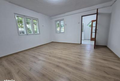 Casă cu 3 camere în Mărgineni