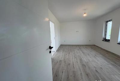 Casă cu 3 camere cu Teren 300 Mp în Vișan - 1