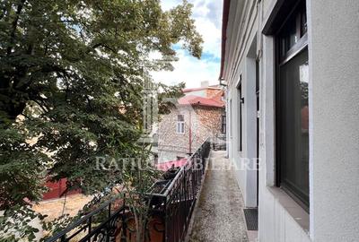 Apartament cu 3 camere în Orașul Nou