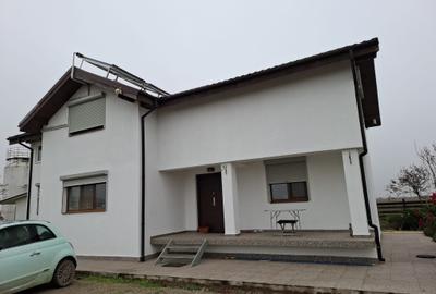 Casă individuală cu 5 camere cu Garaj în Murighiol - 1