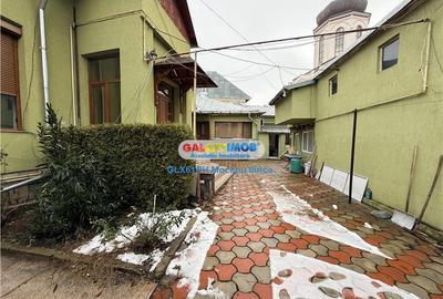 Casă cu 7 camere cu Teren 438 Mp în Ultracentral