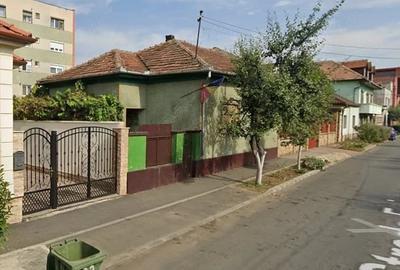 Casă cu Teren 300 Mp în Aurel Vlaicu - 1