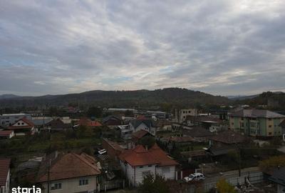 Casă cu 4 camere cu Teren 150 Mp în Central - 2