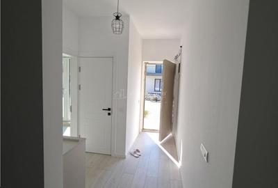 Casă cu 4 camere în Central - 3