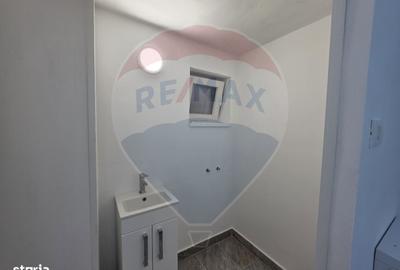 Spațiu comercial, de 80 mp, în Central