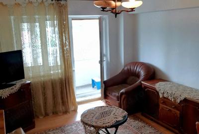 Apartament cu 3 camere decomandat în Sărari - 4