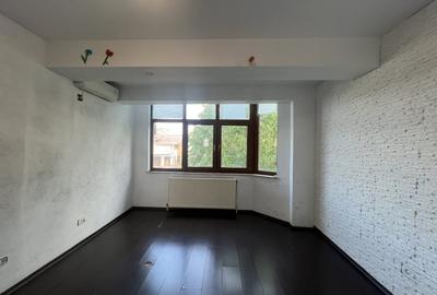 Birou, de 650 mp, în Trocadero - 18