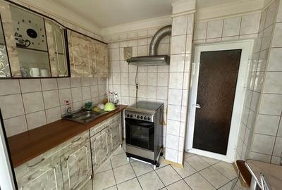 Apartament cu 3 camere decomandat, mobilat în Calarași 4 - 6