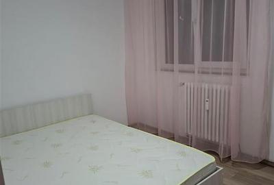 Apartament cu 2 camere decomandat în Podu Roș