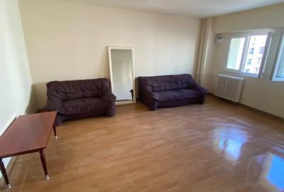 Apartament cu 2 camere decomandat în Calea Călărașilor