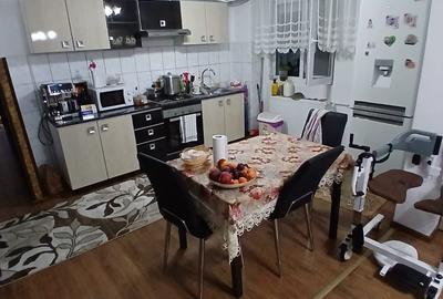Apartament cu 3 camere în Nufărul