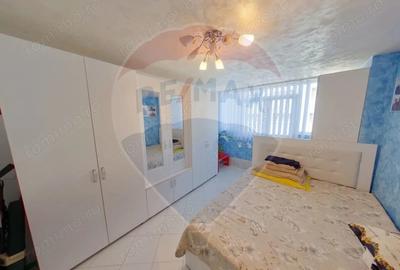 Apartament cu 4 camere decomandat în Central - 1