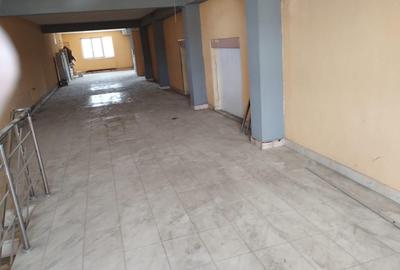 Spațiu comercial, de 750 mp, în Central