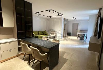 Apartament cu 4 camere în Central