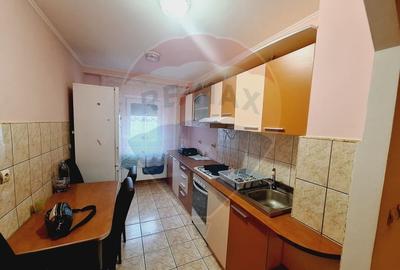 Apartament cu 3 camere decomandat, mobilat în Nufărul - 7